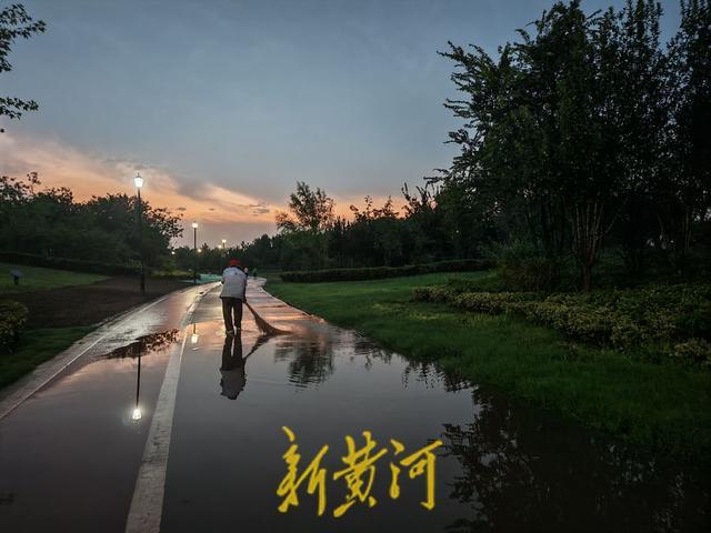 步爱好者齐, 核心 步爱好者齐, 核心