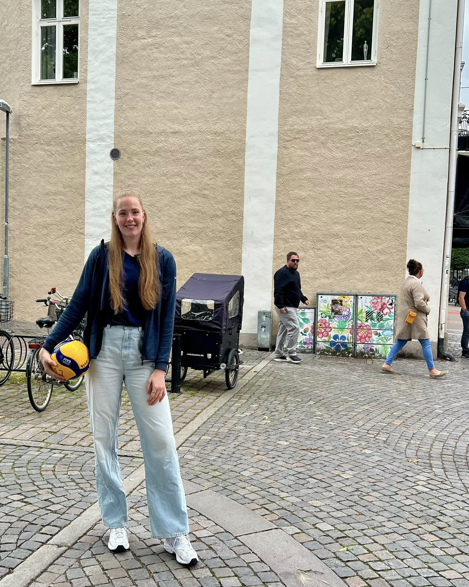 活动之外, 育的具体行