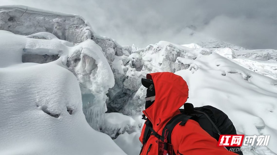 的经历, 高达八千米, 中途没有睡 的经历, 高达八千米, 中途没有睡