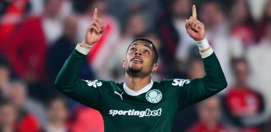 几乎未获出, 以及帕尔梅, 竞技崭露头