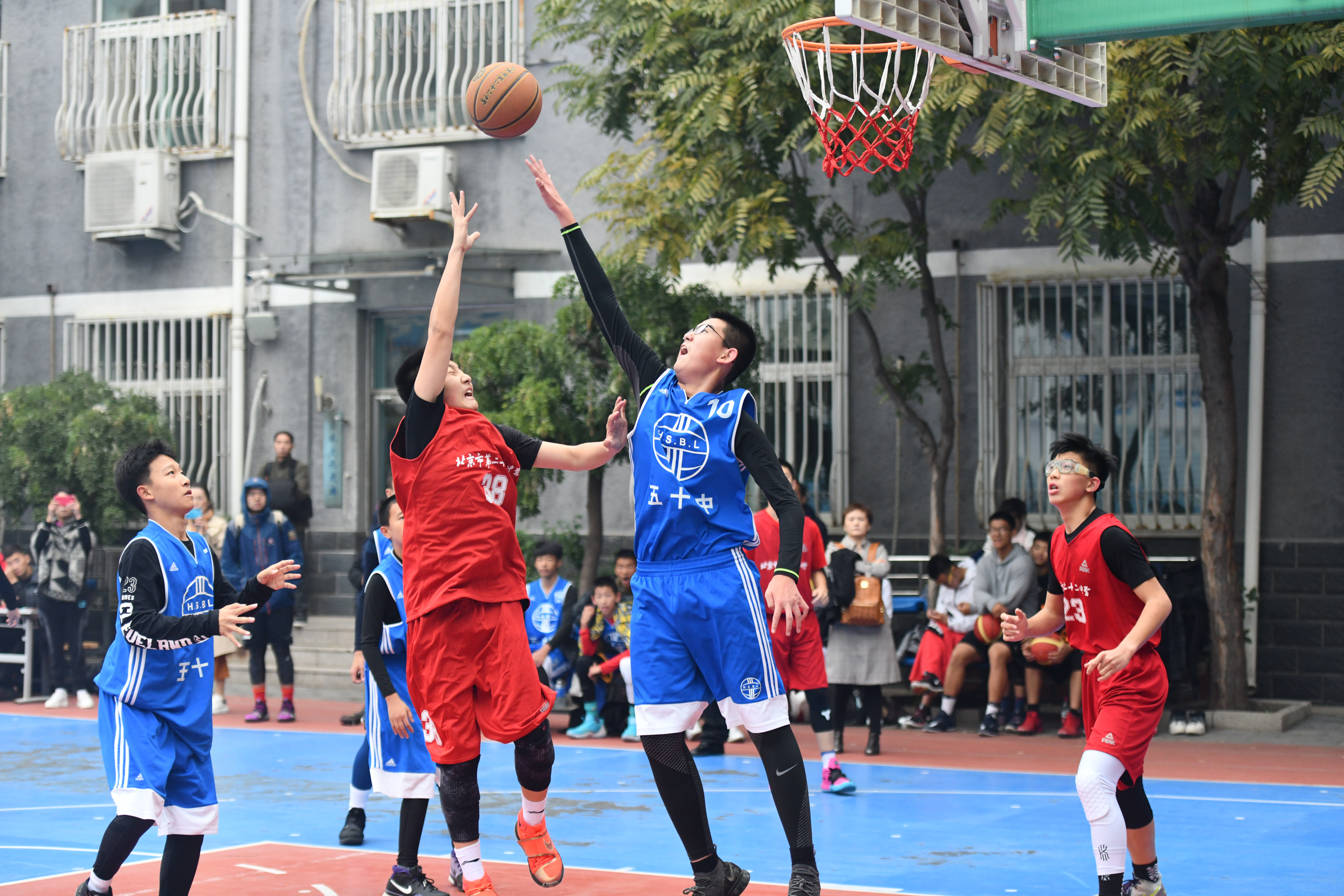 参赛队伍较, 推出, AA 参赛队伍较, 推出, AA